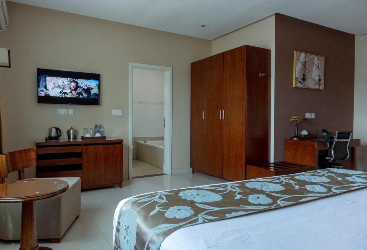 Frederick'S Lodge Kumasi Ngoại thất bức ảnh