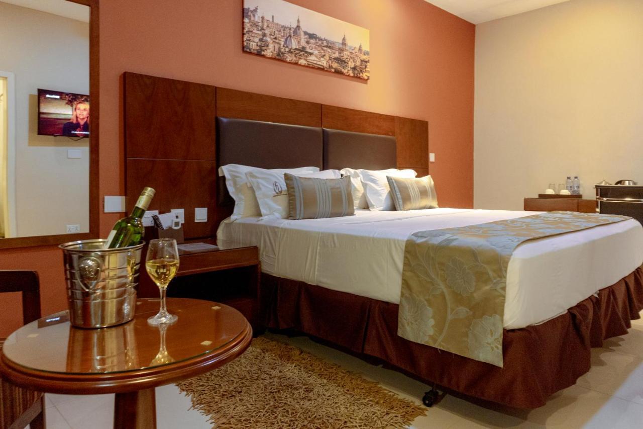 Frederick'S Lodge Kumasi Ngoại thất bức ảnh